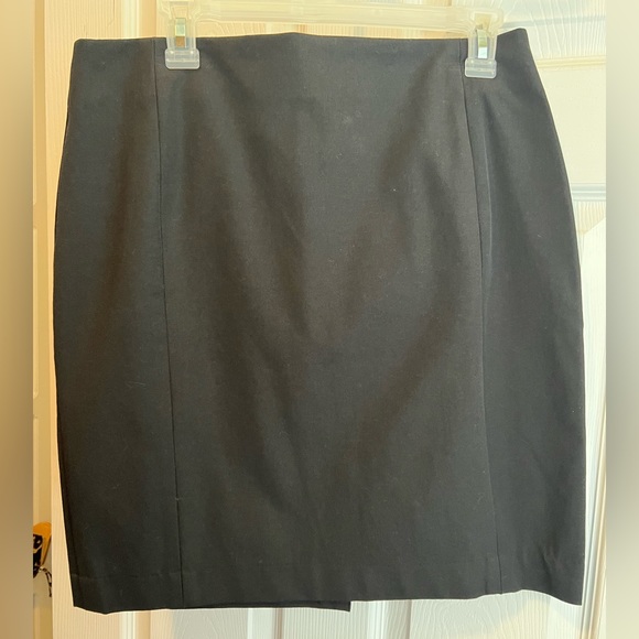 Banana Republic Black Dress/Suit Skirt - Picture 1 of 3